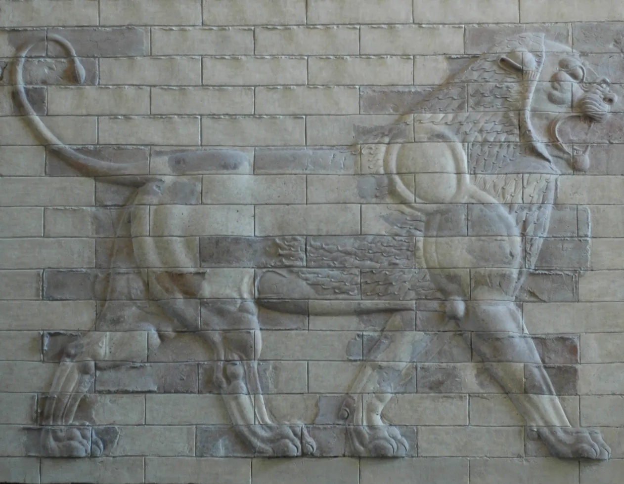 Glazed-brick relief of a lion in profile, from the palace of Darius I at Susa, Achaemenid c. 510 BCE, Louvre Sb 3298.